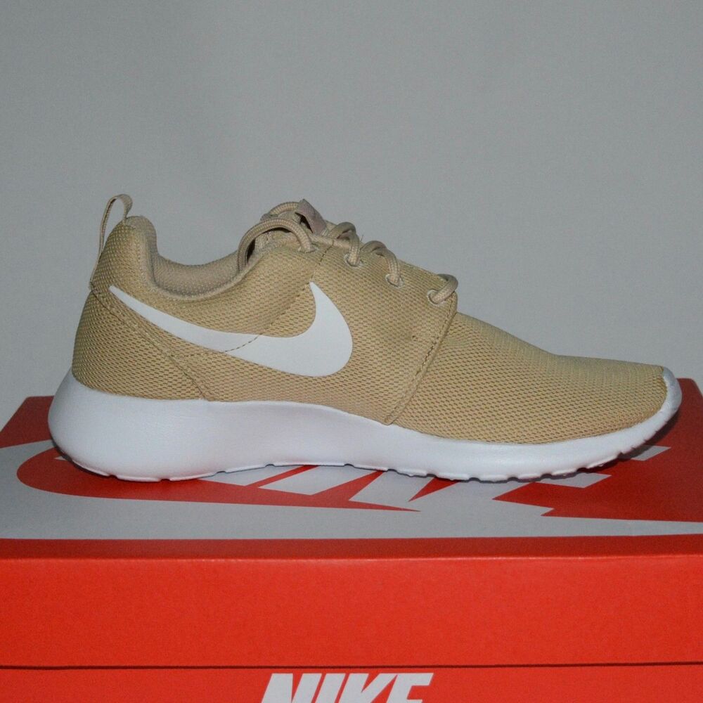 Nike Womens Roshe One Size 8 Desert Ore Tan Khaki 844994-202 Sneakers Shoes - Picture 3 of 6